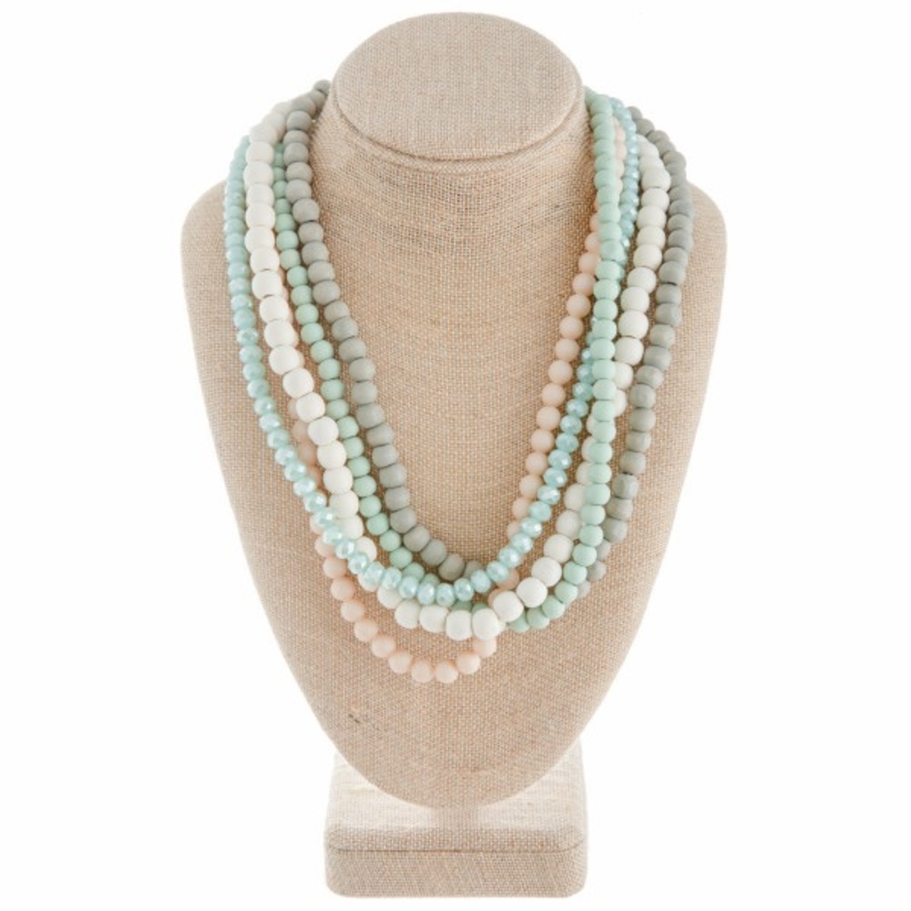 Wood and beaded necklace in multicolored mint